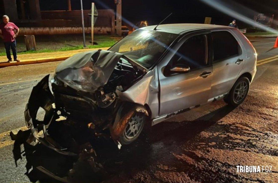 Motoristas abandonam veículos após colisão frontal em Santa Helena