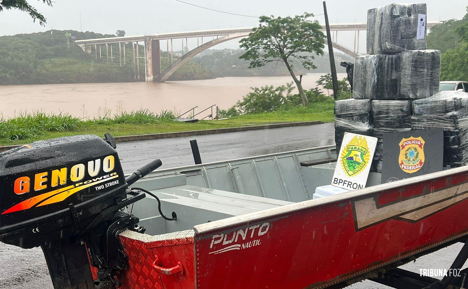 Policia Federal e a PM apreendem barco com 116,5 Kg de maconha no Rio Paraná