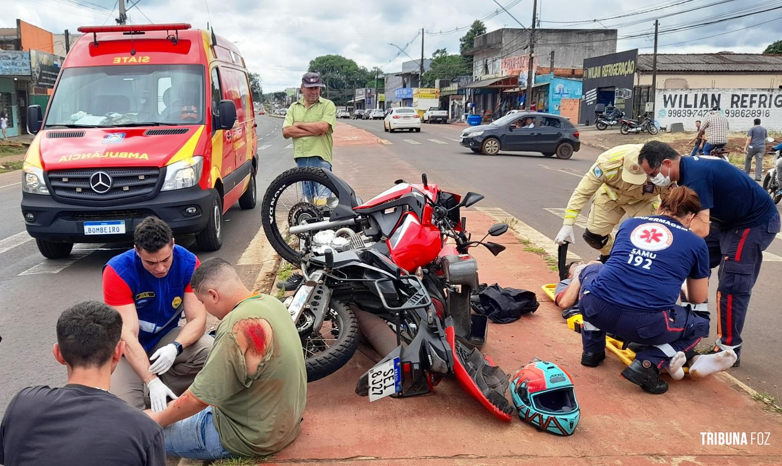 SIATE e SAMU socorrem motociclistas na Av. Morenitas SIATE e SAMU socorrem motociclistas na Av. Morenitas