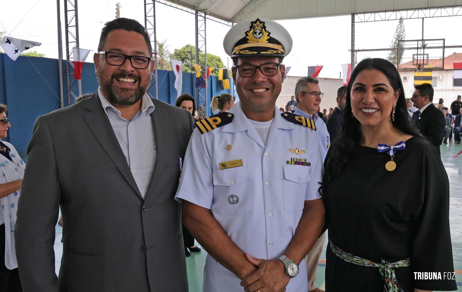 Vereadores de Foz recebem Medalha Amigos da Marinha