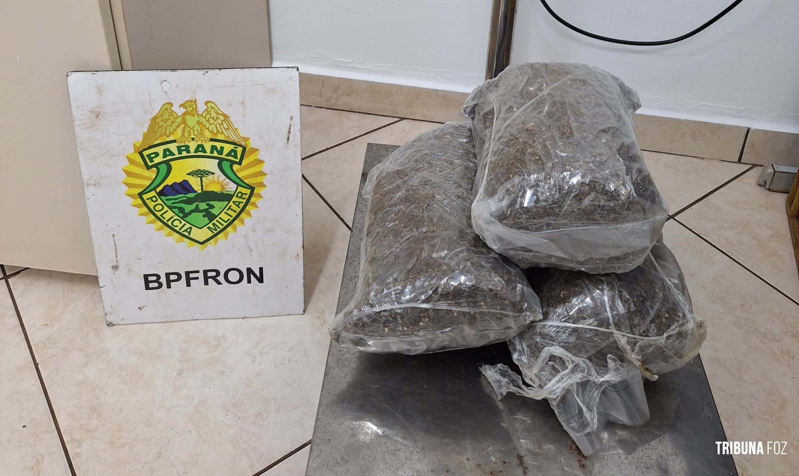 BPFRON apreende mulher com 3 Kg de maconha em Foz do Iguaçu