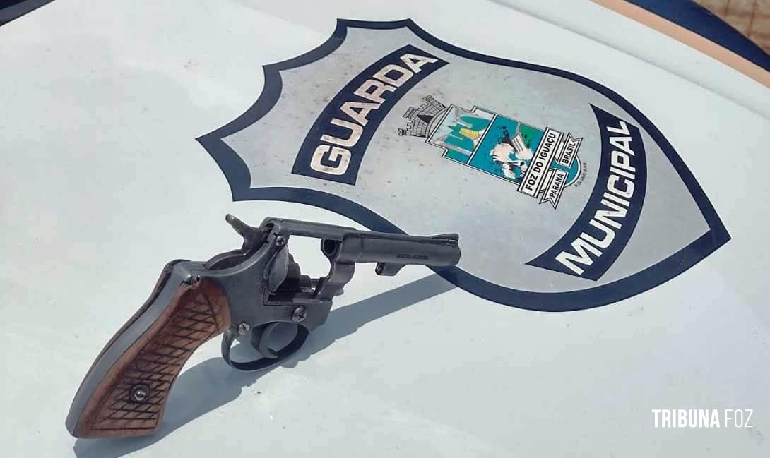 Guarda Municipal prende suspeito e apreende revolver calibre 32 no Lagoa Dourada