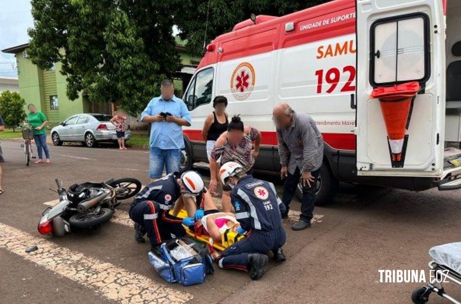 Mulher quebra o braço em acidente entre carro e moto em Santa Helena e SAMU é acionado