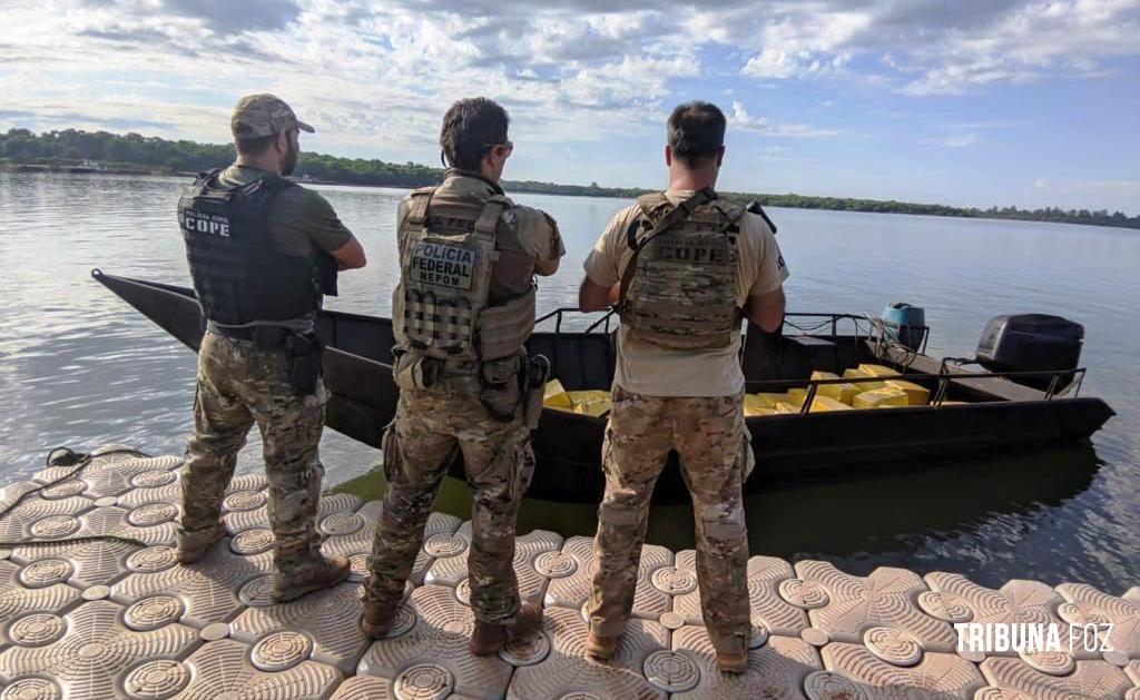 Policia Federal e Policia Civil apreendem embarcação com 1200 Kg. de maconha no Lago de Itaipu