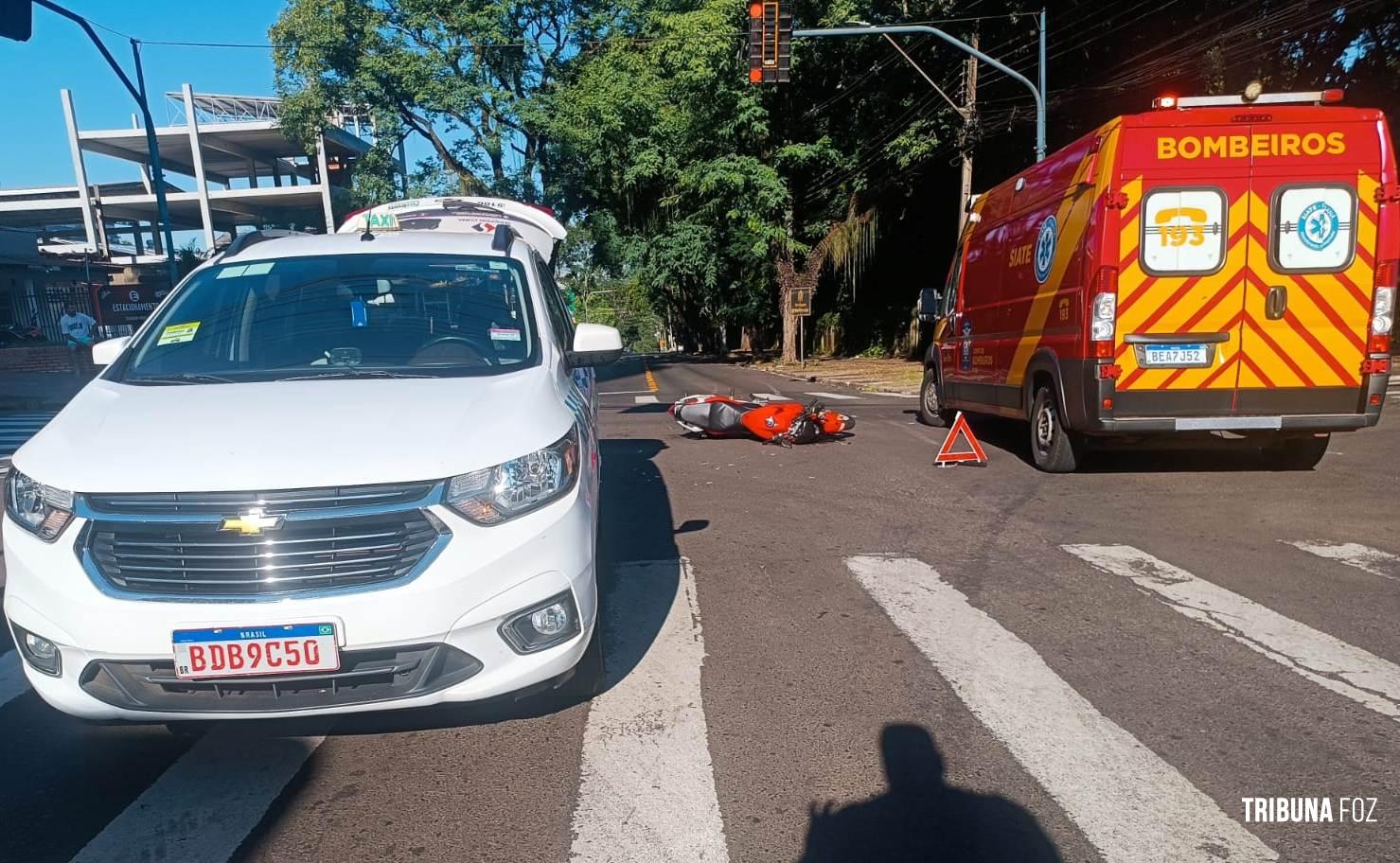 Siate socorre motociclista após colisão na Av. República Argentina