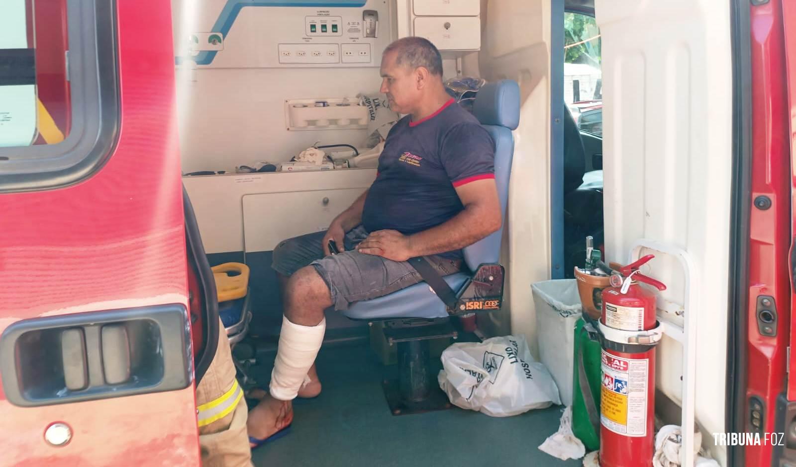 Socorristas do Siate socorrem motociclista após colisão no Jardim Jupira Socorristas do Siate socorrem motociclista após colisão no Jardim Jupira