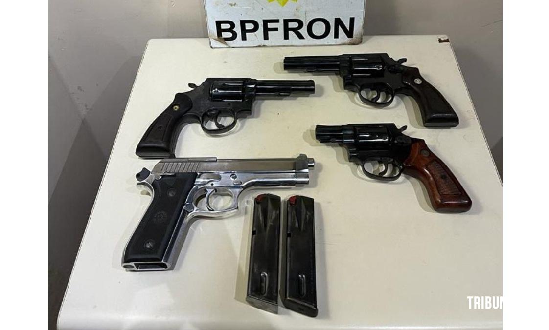 BPFRON apreende 3 revólveres e 1 pistola em Medianeira