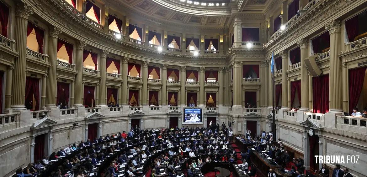 Câmara dos Deputados da Argentina aprova "lei ônibus" de Milei