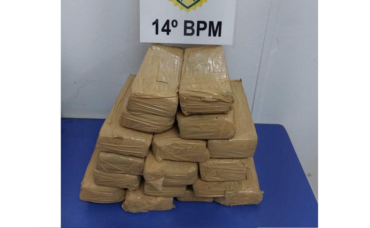 PM apreende 12 Kg de maconha na Favela do Monsenhor Guilherme