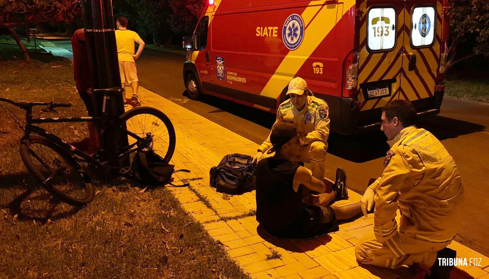 Ciclista é socorrido pelo Siate após colisão no Jardim Dona Fátima