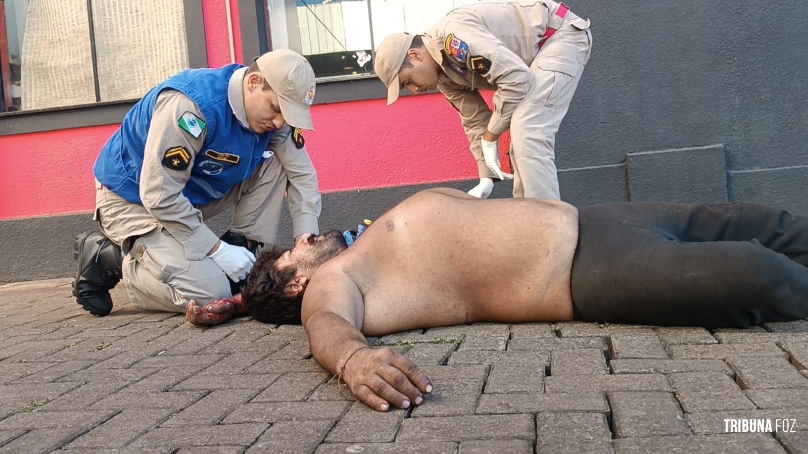 Homem é esfaqueado no centro de Foz