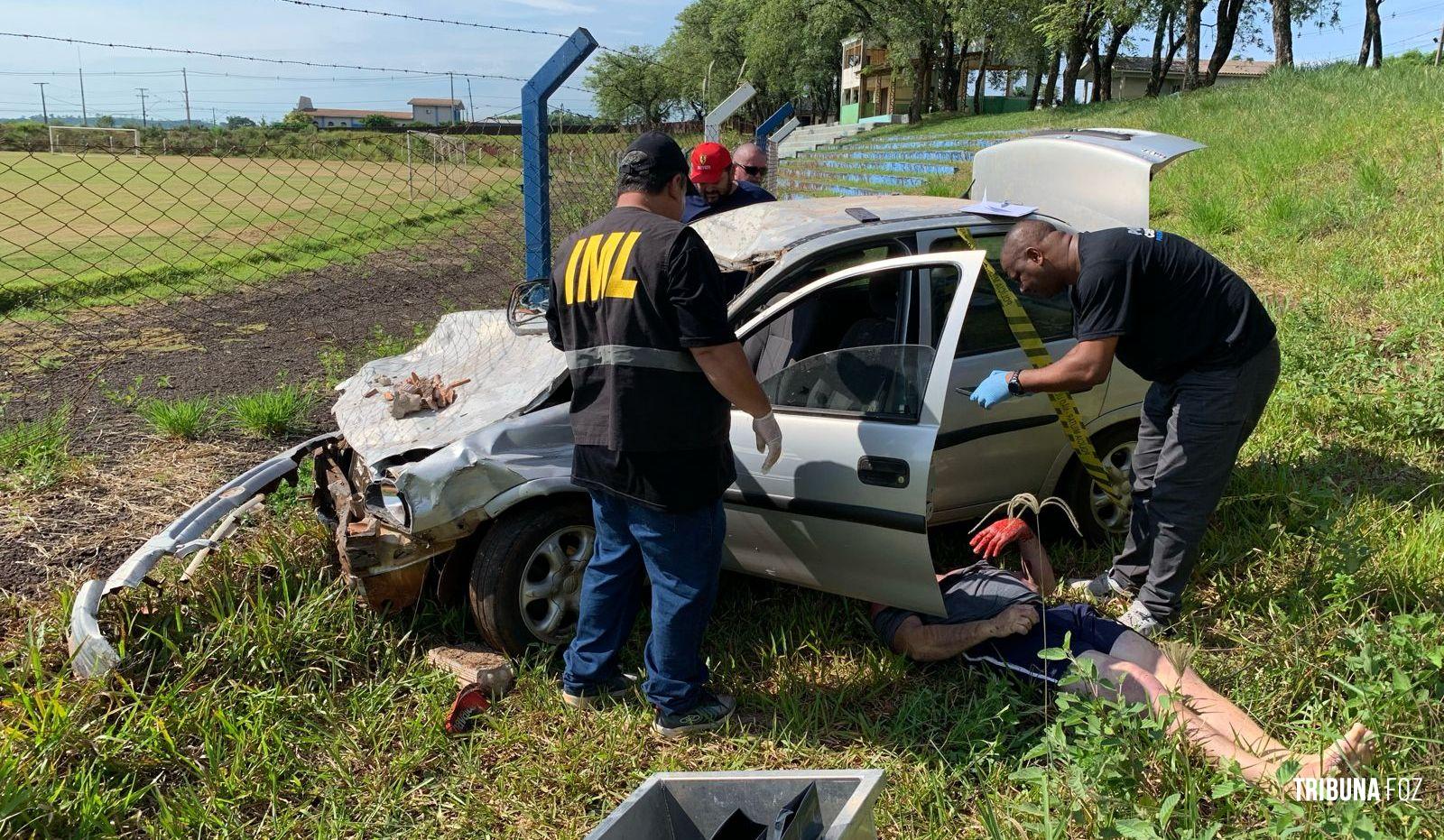 Motorista morre após atravessar muro com veículo e atingir alambrado em SMI 