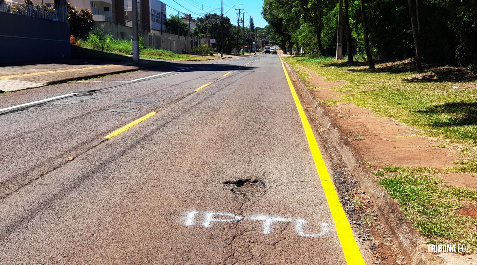 Morador desabafa: "buracos nas ruas é sinônimo de cidade sem prefeito"