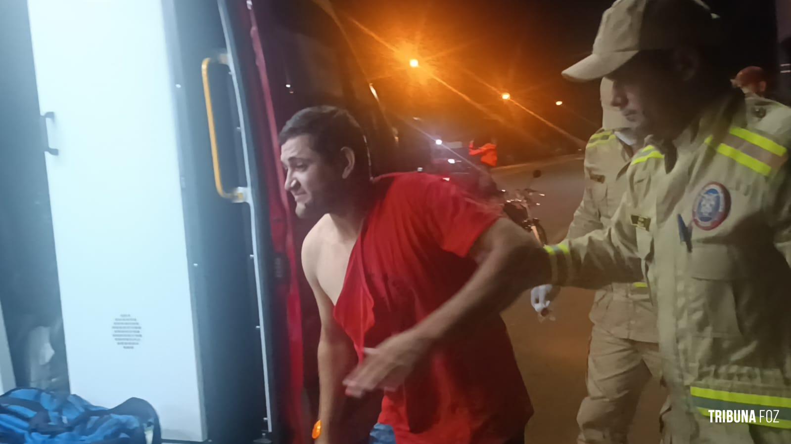 Motociclista é socorrido pelo Siate após colisão na Av. Morenitas Motociclista é socorrido pelo Siate após colisão na Av. Morenitas