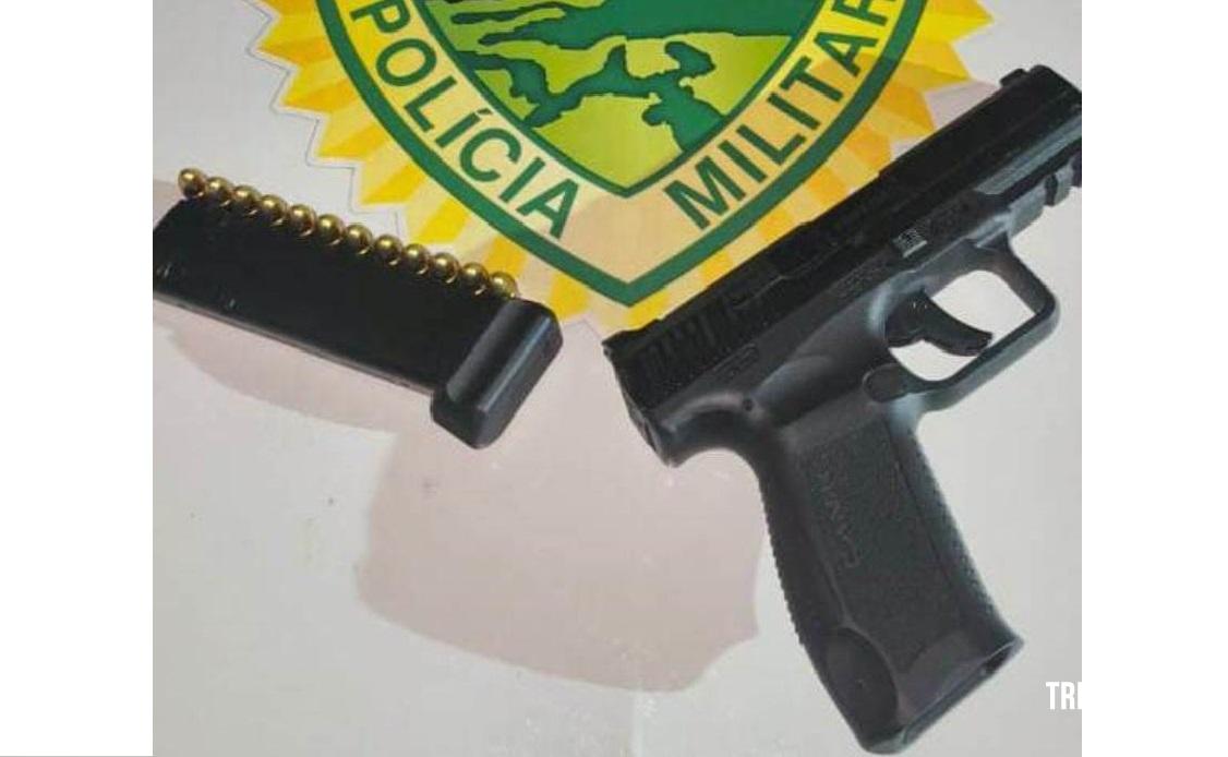 Policia Militar prende homem com arma de fogo no Bairro Itaipu A 