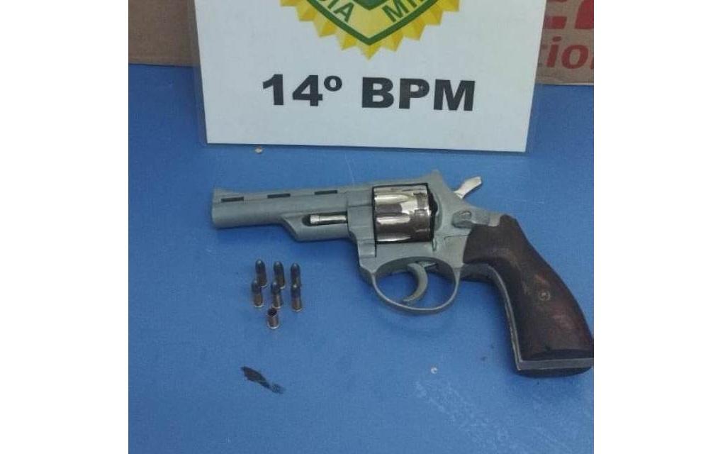 Policia Militar prende homem com arma de fogo no Porto Meira