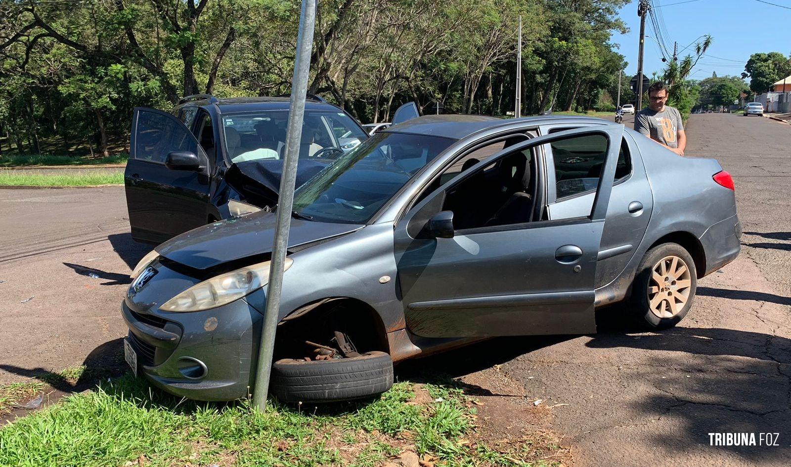 Siate e Samu socorrem  duas vítimas após colisão na Vila A