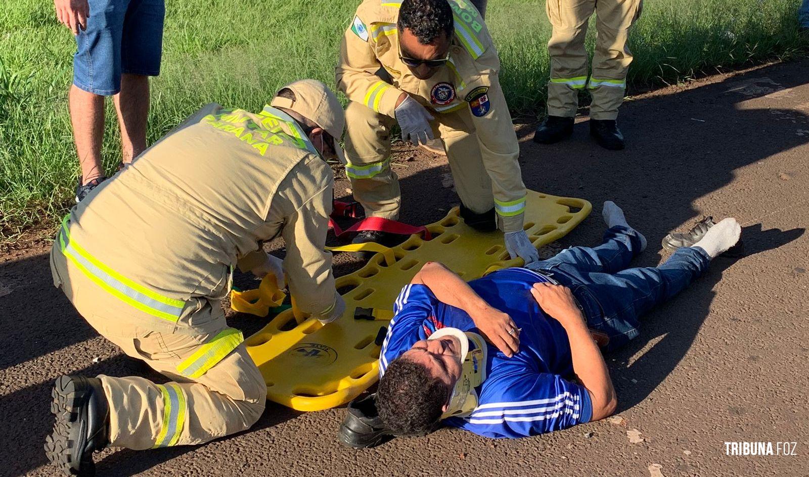 Motociclista é socorrido pelo Siate após colisão na BR-277