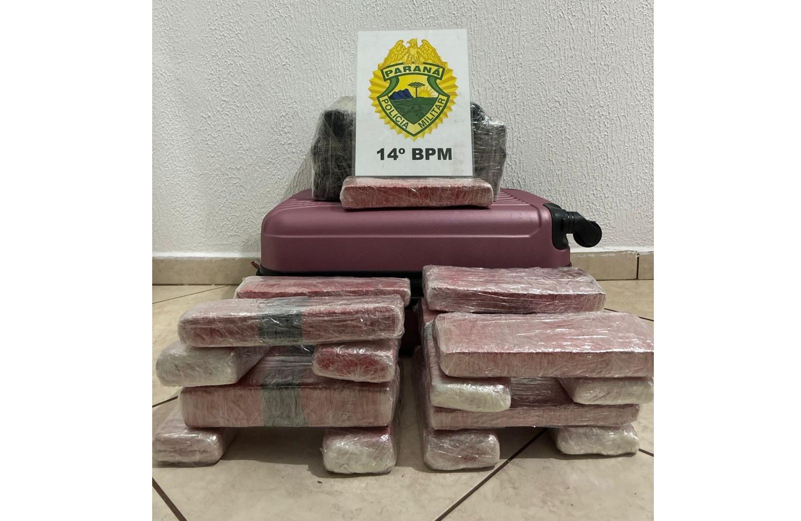 PM prende casal com 21,8 Kg de maconha na Rodoviária de Foz do Iguaçu