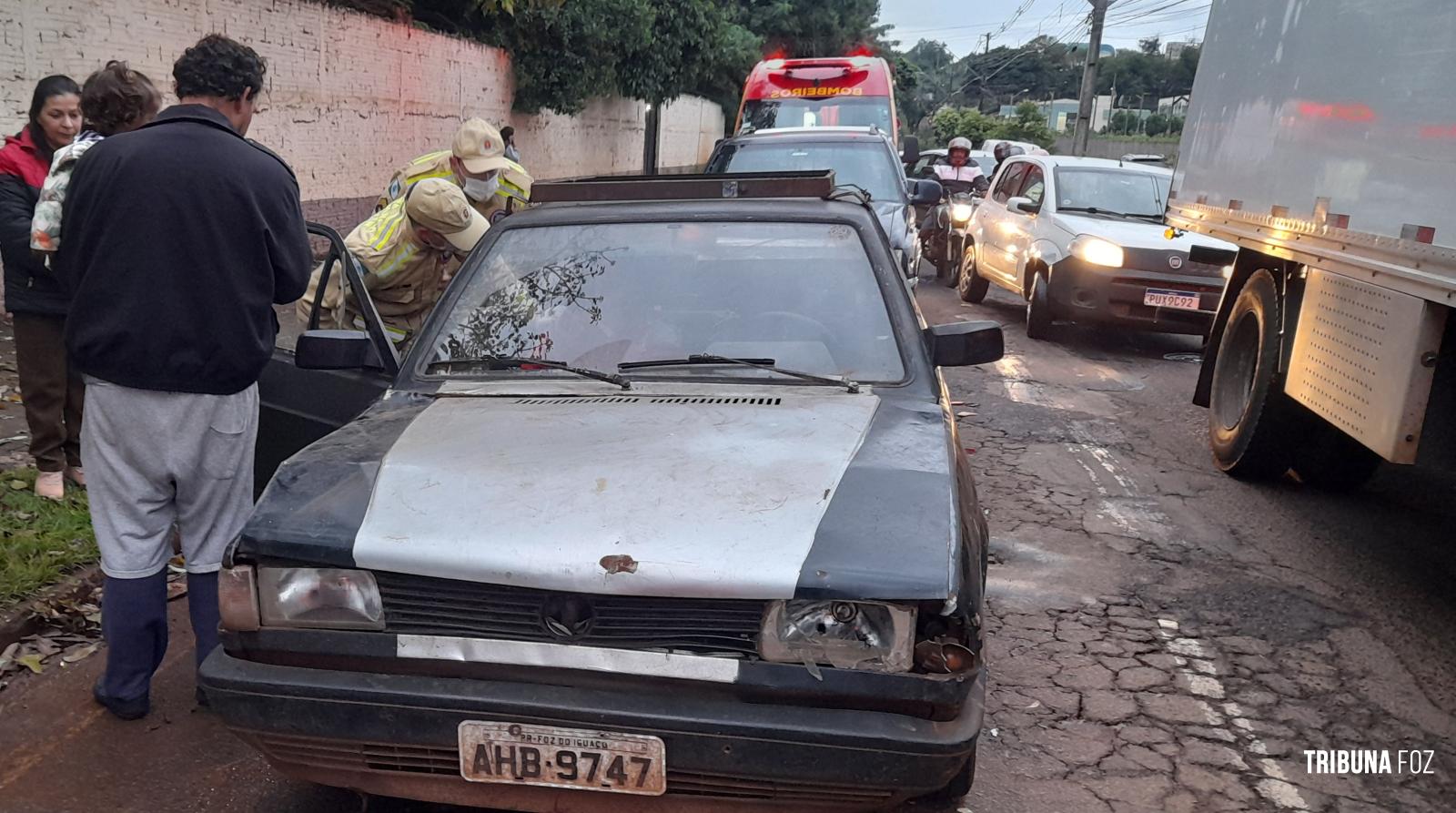 Siate é mobilizado após colisão traseira na Av. Javier Koelbel