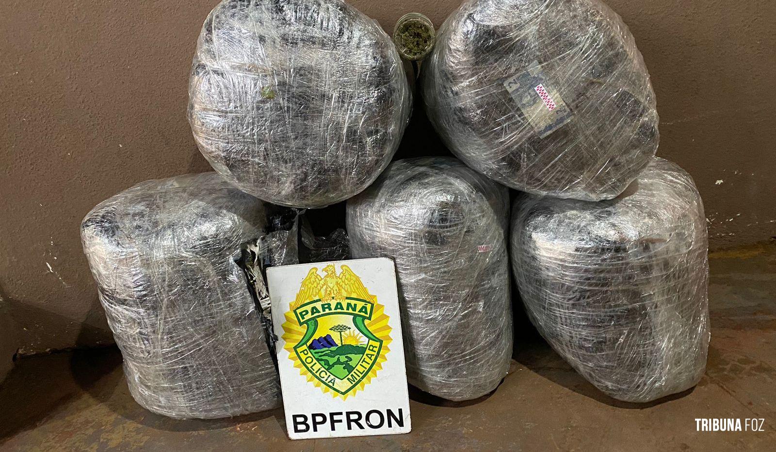 BPFRON apreende 53 kg de maconha tipo skunk em Foz do Iguaçu