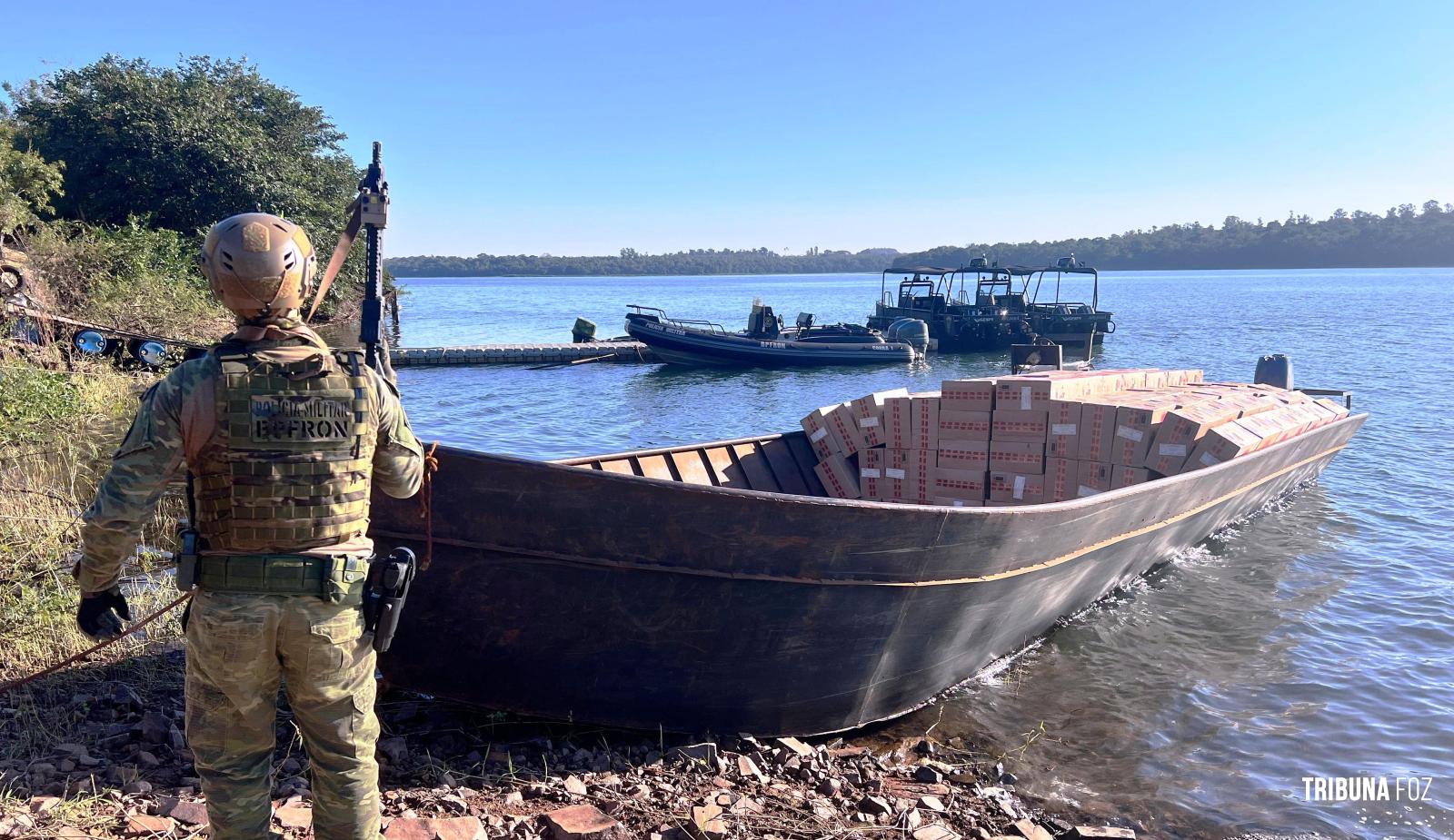 BPFRON prende homem contrabandeando 12.500 pacotes de cigarro no Lago de Itaipu