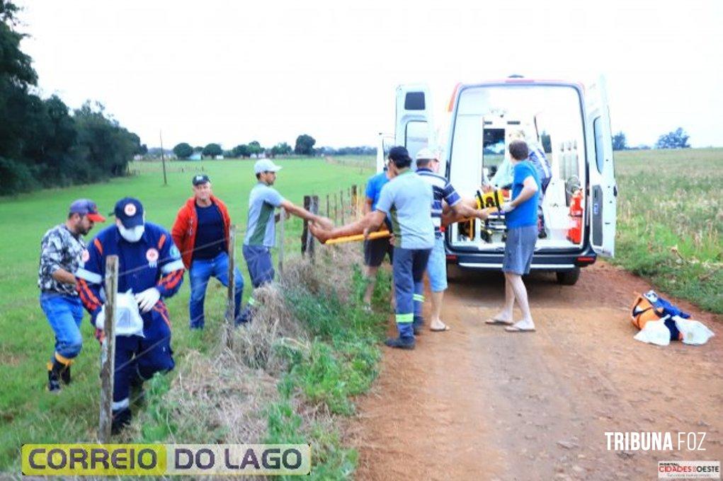 Caminhão Bitrem fica destruído após acidente no interior de Itaipulândia