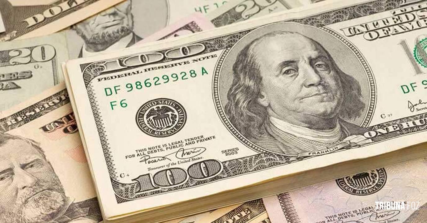 Dólar tem queda de 2,2% na semana e fecha em R$ 5,46; Ibovespa opera instável