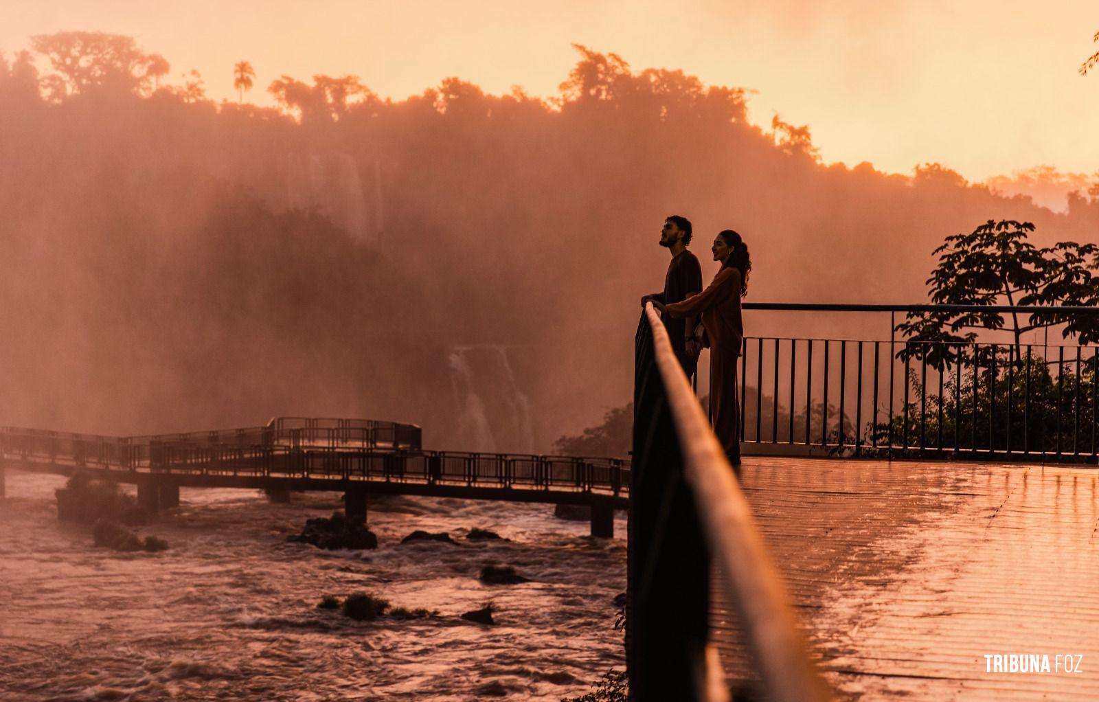 Descubra o encanto de amanhecer e assistir ao pôr do sol nas Cataratas do Iguaçu