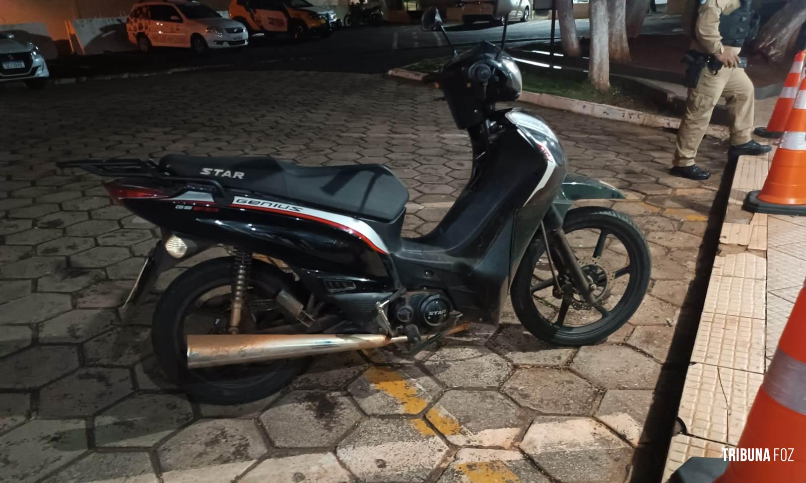 PM recupera mais uma moto furtada na Favela do Bolo