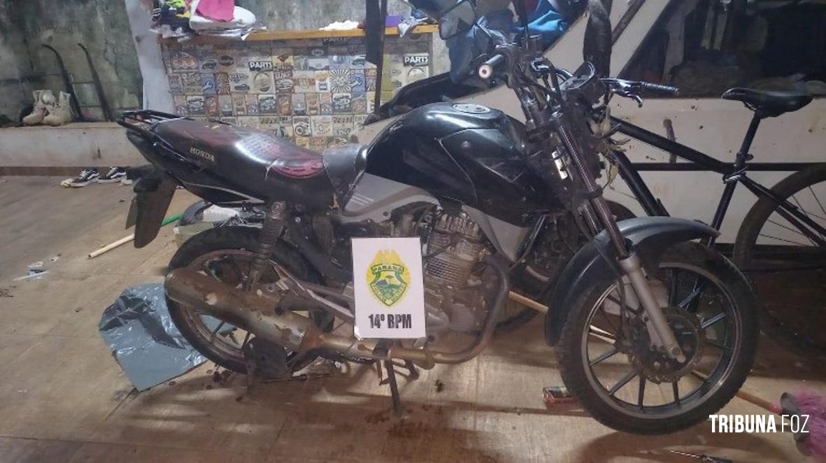 Policia Militar prende homem em posse de motocicleta furtada na Vila Perola