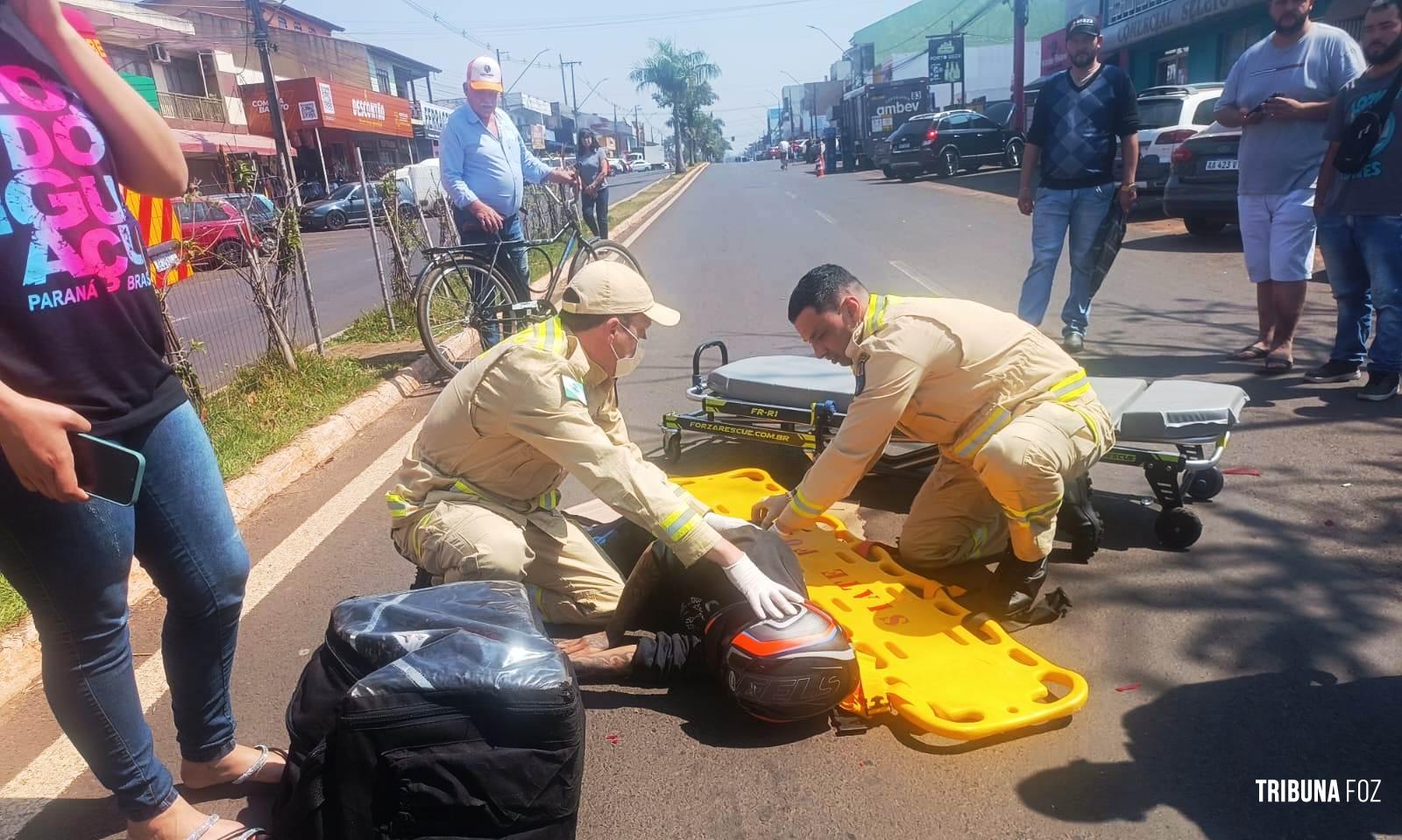 Motociclista é socorrido pelo Siate após colisão na Av. Morenitas Motociclista é socorrido pelo Siate após colisão na Av. Morenitas