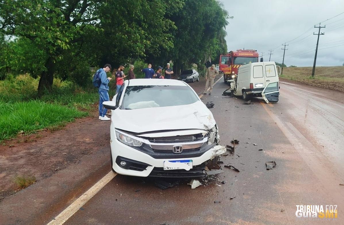 Grave acidente na PR-495 na cidade de Missal deixa um ferido e veículos destruídos