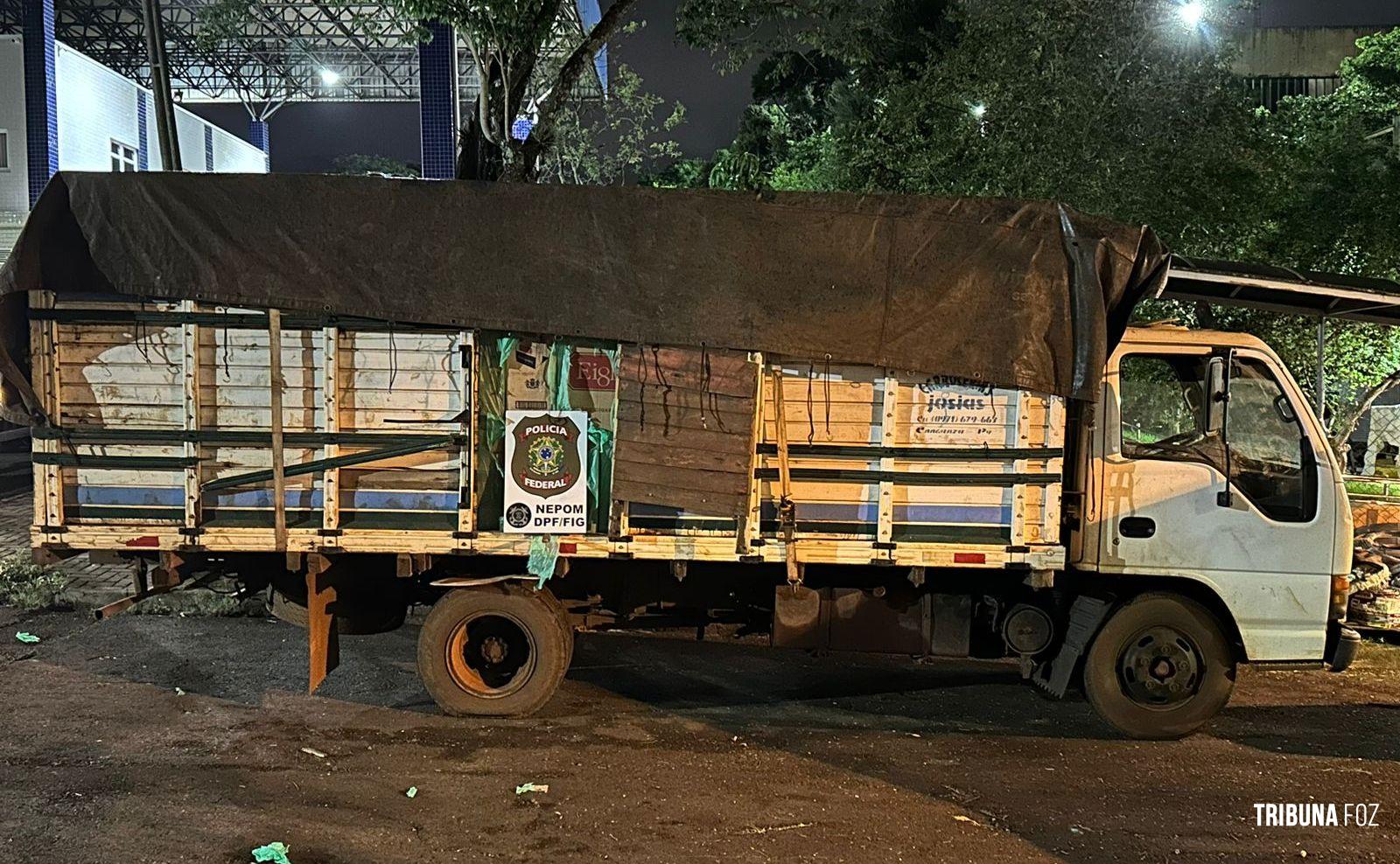 Policia Federal apreende caminhão transportando caixas de cigarros contrabandeados em São Miguel do Iguaçu