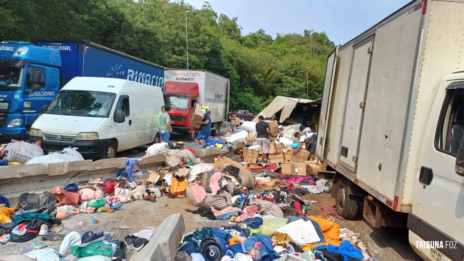 Tombamento de Caminhão interditou parcialmente a BR-277 em Matelândia