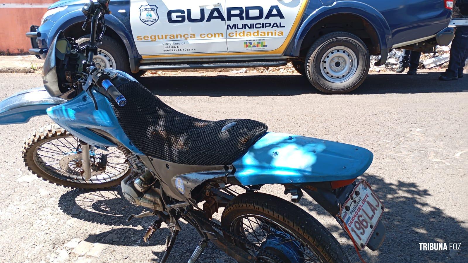 Homem descumpre mandado protetivo, agride a ex-esposa e acaba preso pela GM com moto adulterada no Porto Meira