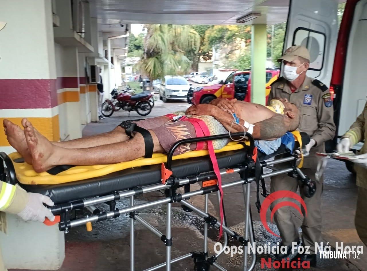 Homem sofre choque elétrico durante instalação clandestina de energia em área de invasão Homem sofre choque elétrico durante instalação clandestina de energia em área de invasão