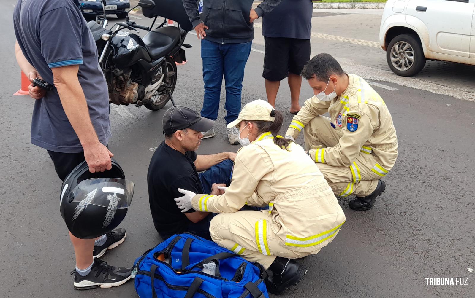 Motociclista é socorrido pelo Siate após colisão no Boicy Motociclista é socorrido pelo Siate após colisão no Boicy