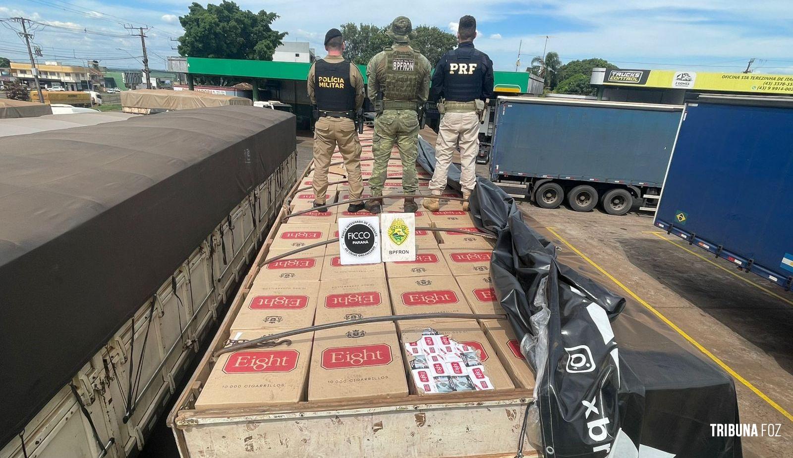 PM, PRF e FICCO apreendem carga milionária de 900 caixas de cigarro em Santa Terezinha de Itaipu