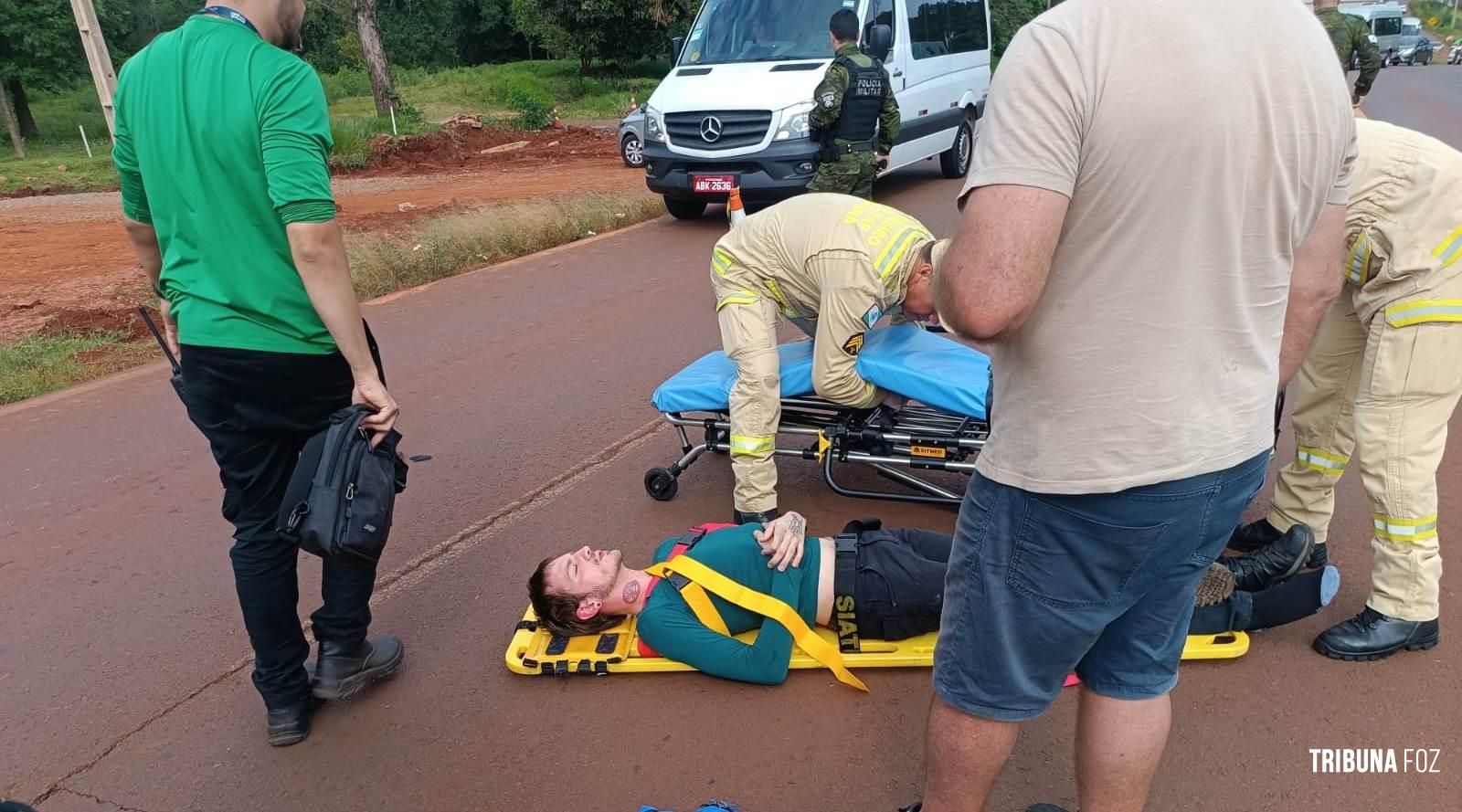 Siate socorre motociclista após colisão na Av. das Cataratas