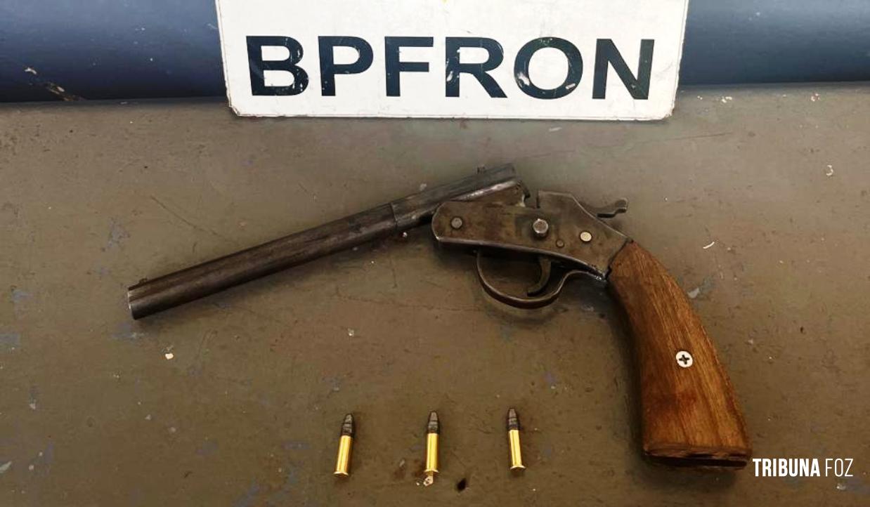 BPFRON apreende arma de fogo e encaminha dois homens em Santa Helena