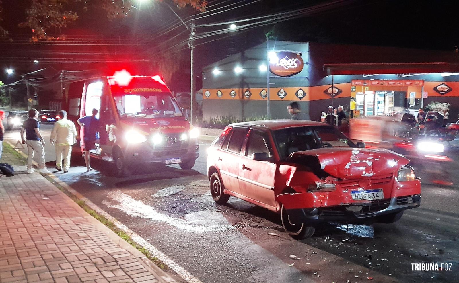 Condutor é socorrido pelo Siate após colisão traseira na Vila Yolanda