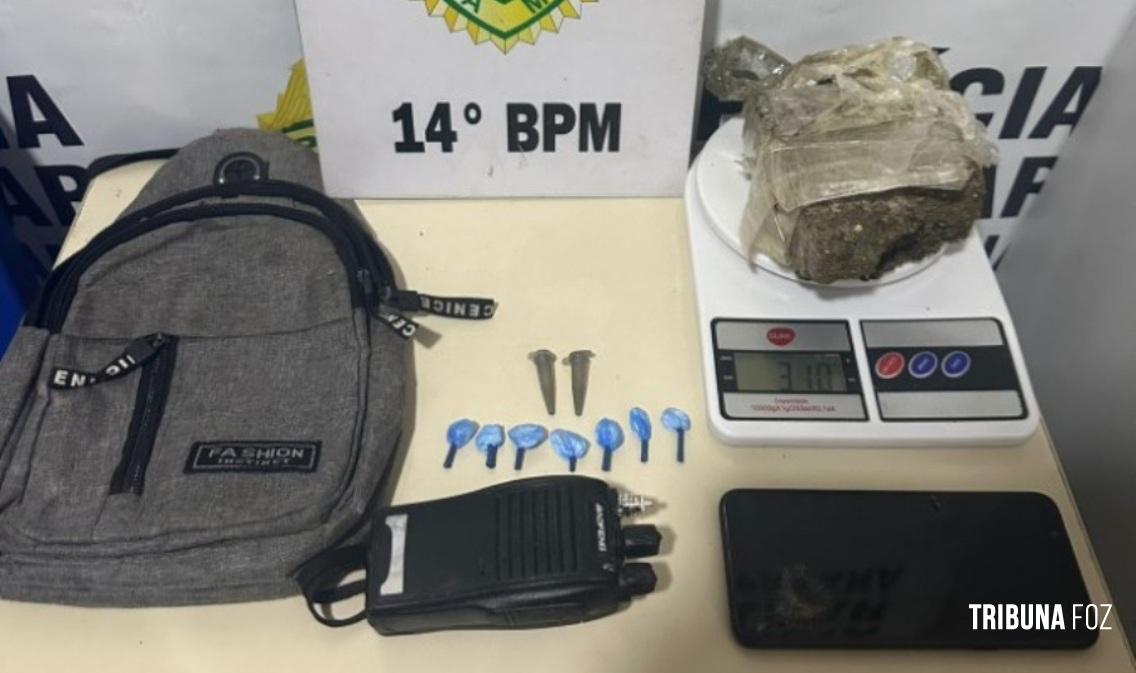 PM de Medianeira prende homem por trafico de drogas no Jardim Ipê PM de Medianeira prende homem por trafico de drogas no Jardim Ipê