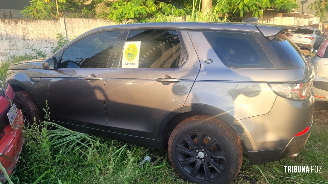 Polícia Militar recupera veículos furtados que estava sendo usado para o transporte de contrabando Polícia Militar recupera veículos furtados que estava sendo usado para o transporte de contrabando