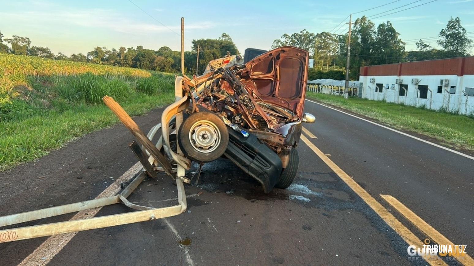 Colisão traseira em Missal deixa prejuízos e motorista foge do local