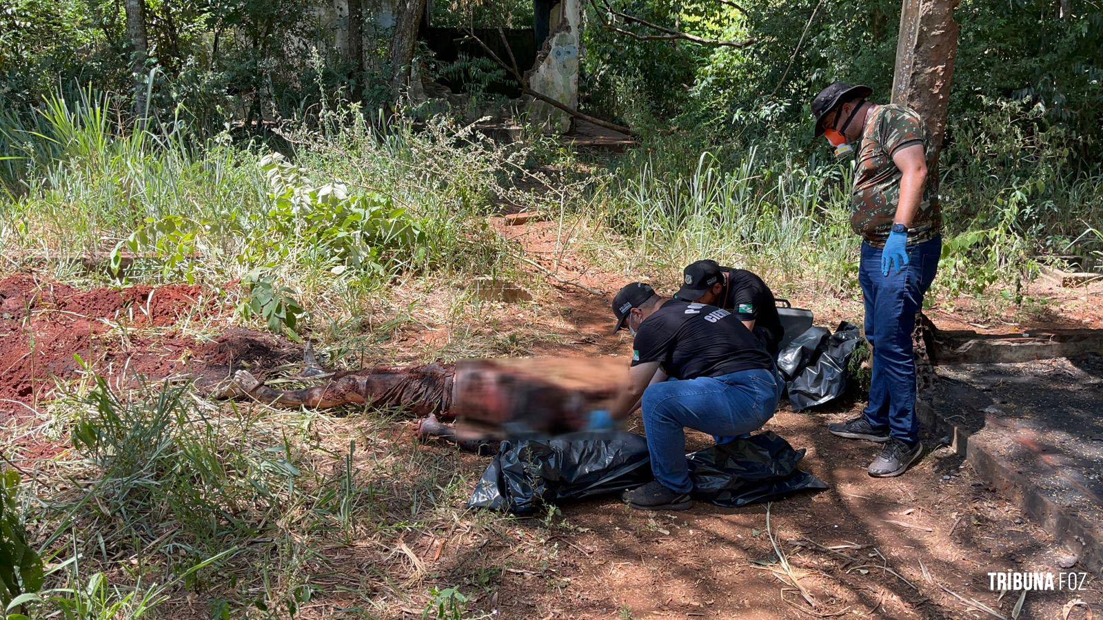 Corpo é encontrado enterrado em área de mata no Jardim Universitário em Foz do Iguaçu