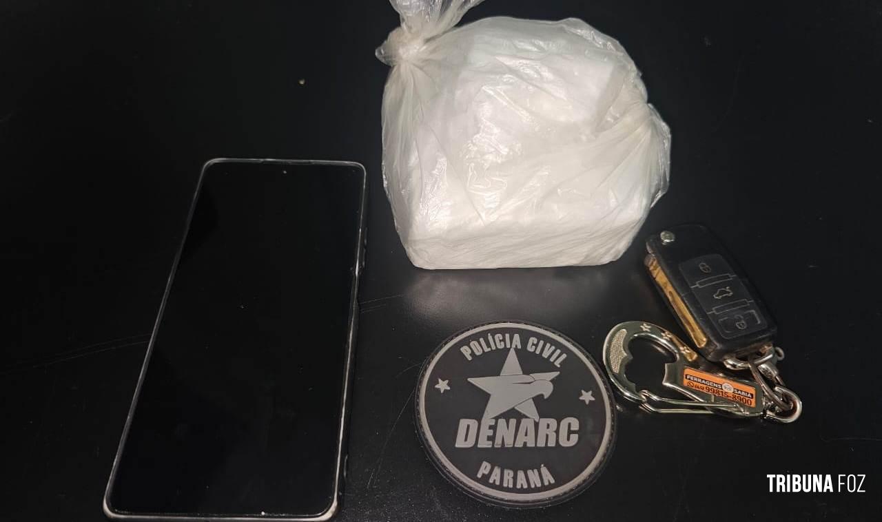 DENARC prende homem com 527 gramas de cocaína no Trevo da Macumba DENARC prende homem com 527 gramas de cocaína no Trevo da Macumba
