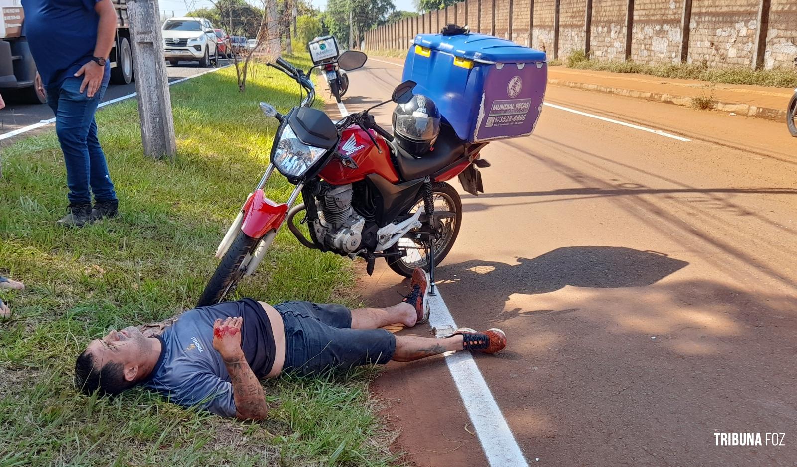 Motociclista fica ferido após desviar de cones e colidir contra um veículo na Av. Javier Koelbel Motociclista fica ferido após desviar de cones e colidir contra um veículo na Av. Javier Koelbel