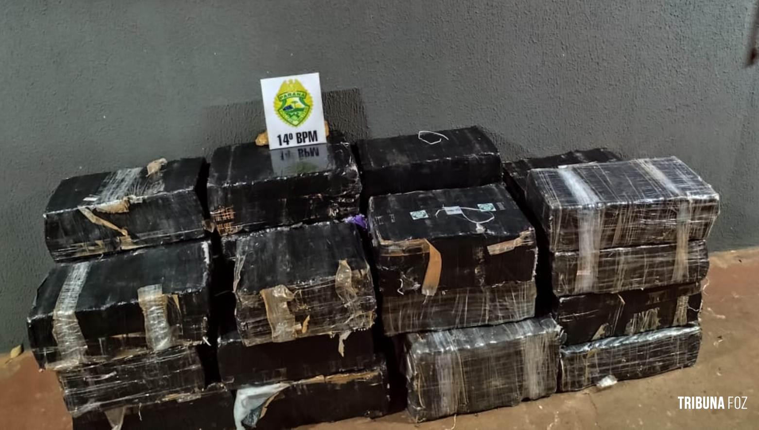 PM apreende 695,44 Kg de maconha na Favela da Sadia PM apreende 695,44 Kg de maconha na Favela da Sadia