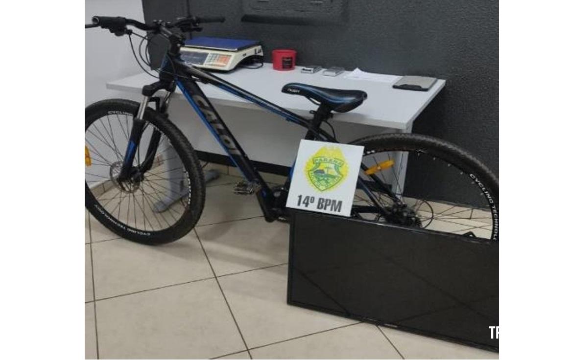 PM recupera objetos furtados na Favela da Brás PM recupera objetos furtados na Favela da Brás